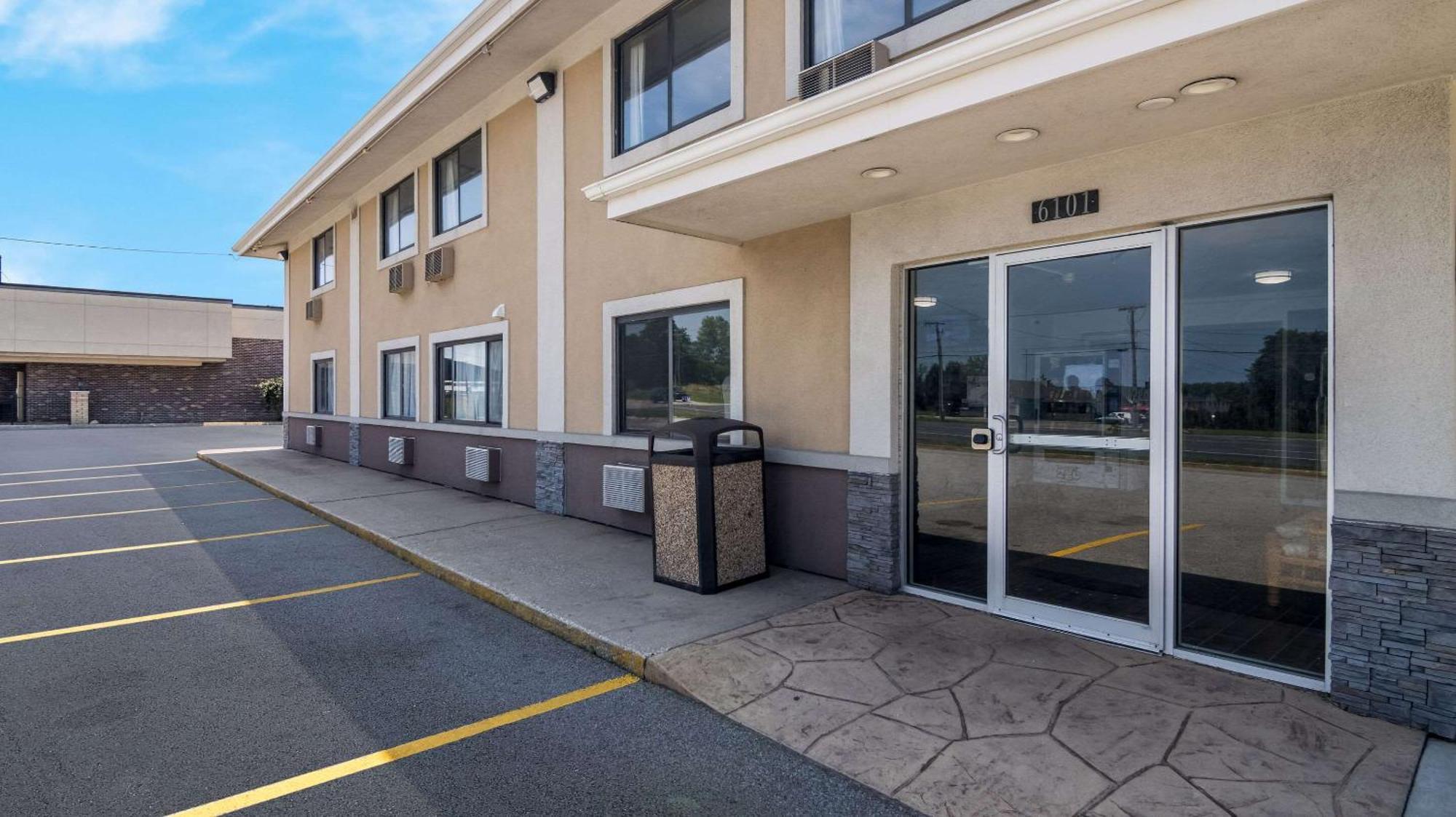 Econo Lodge Portage Exterior foto
